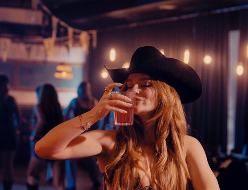 Savannah Jade Releases Her Brand New Single “Kiss My Glass”!